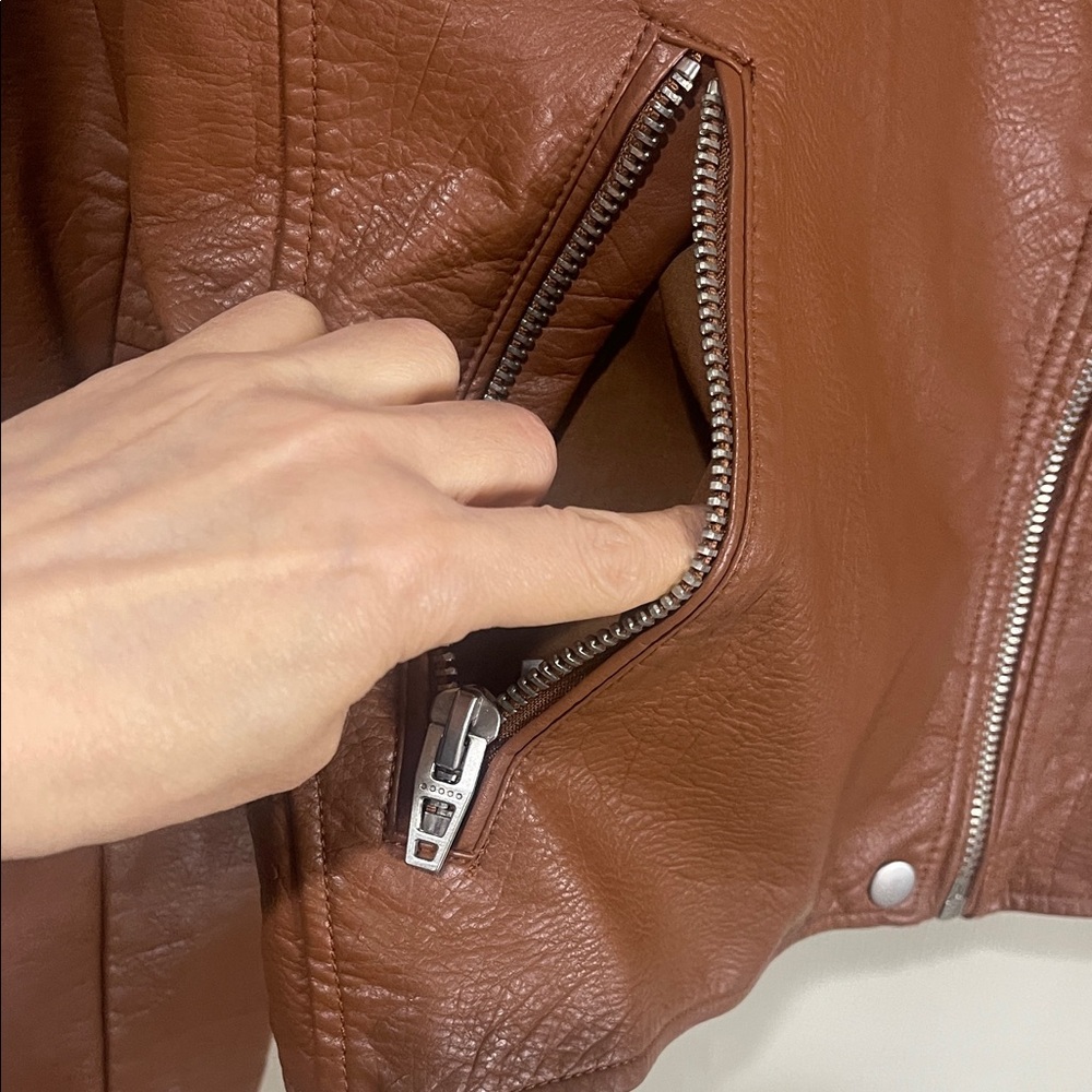 NWOT Blank NYC Tan Leather Jacket with Silver Accents Women’s Size Large - Picture 8 of 12